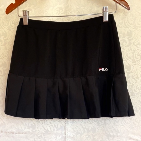 Fila Tennis Skirt with attached shorts Black Essenza Flirty Size S - Picture 1 of 7